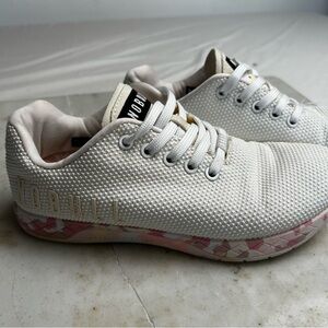 NOBULL Women's Cream and Pink camo Sneakers Size 6